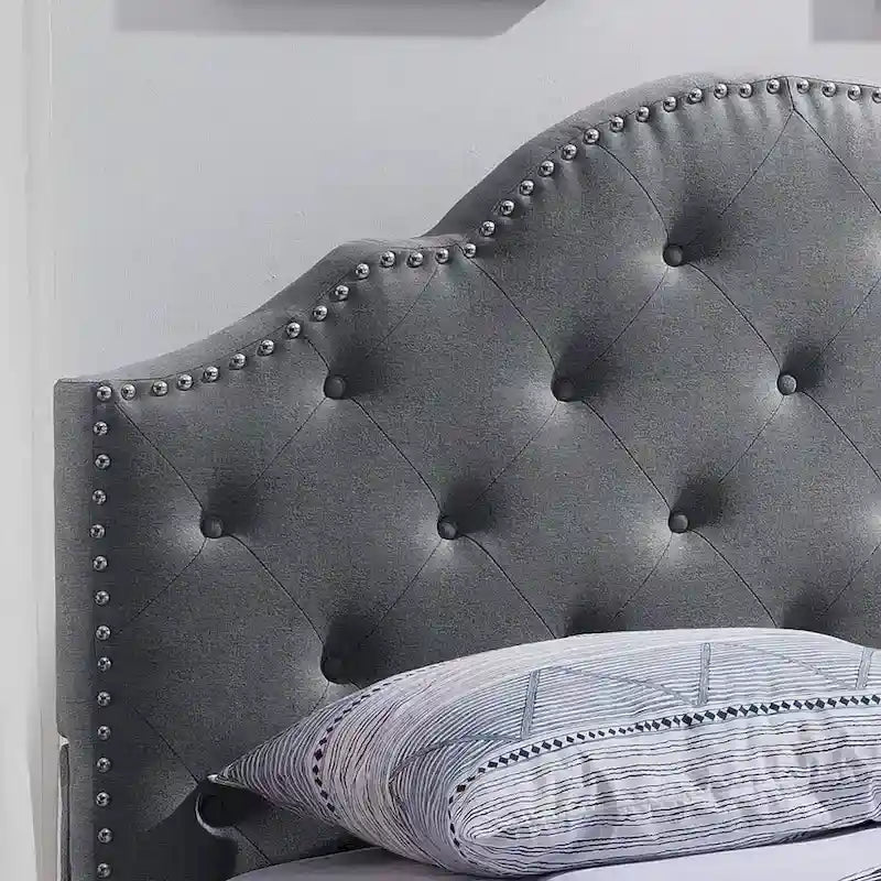 Cordeaux Queen-size Tufted Upholstered Bed by 15